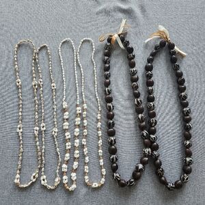 6 Hawaiian Necklaces